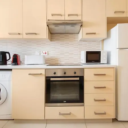 Center, View, 2br * Lárnaca